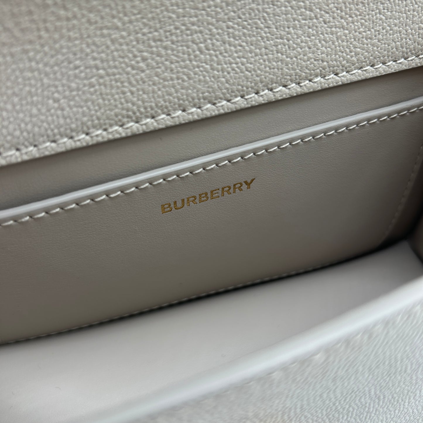 Burberry Clutch Umhängetasche
