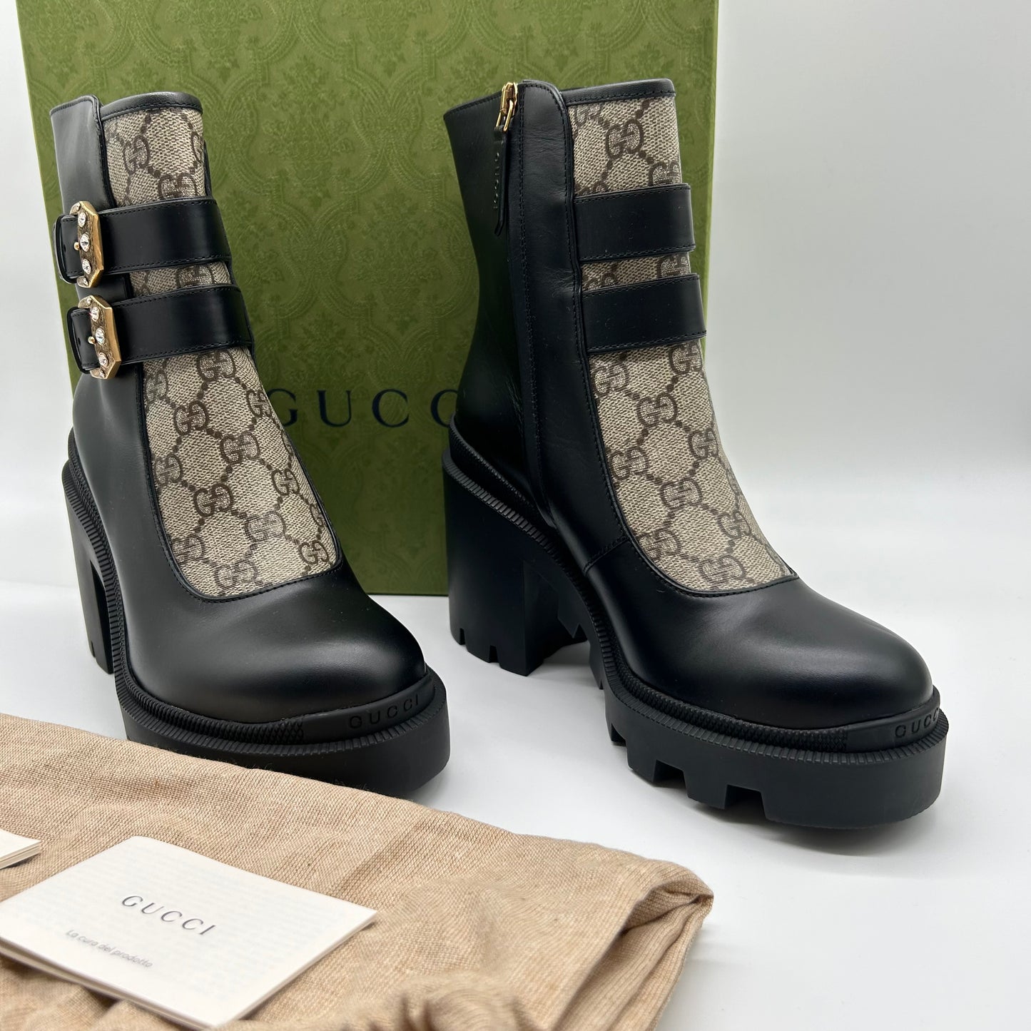 Gucci Buckles Ankle Boots Black Gr. 38