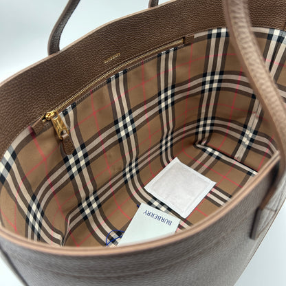 Burberry Shopper