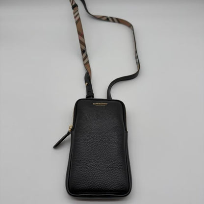 Handytasche aus genarbtem Kalbsleder